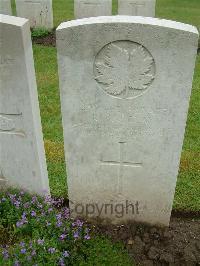 Etaples Military Cemetery - Barclay, R